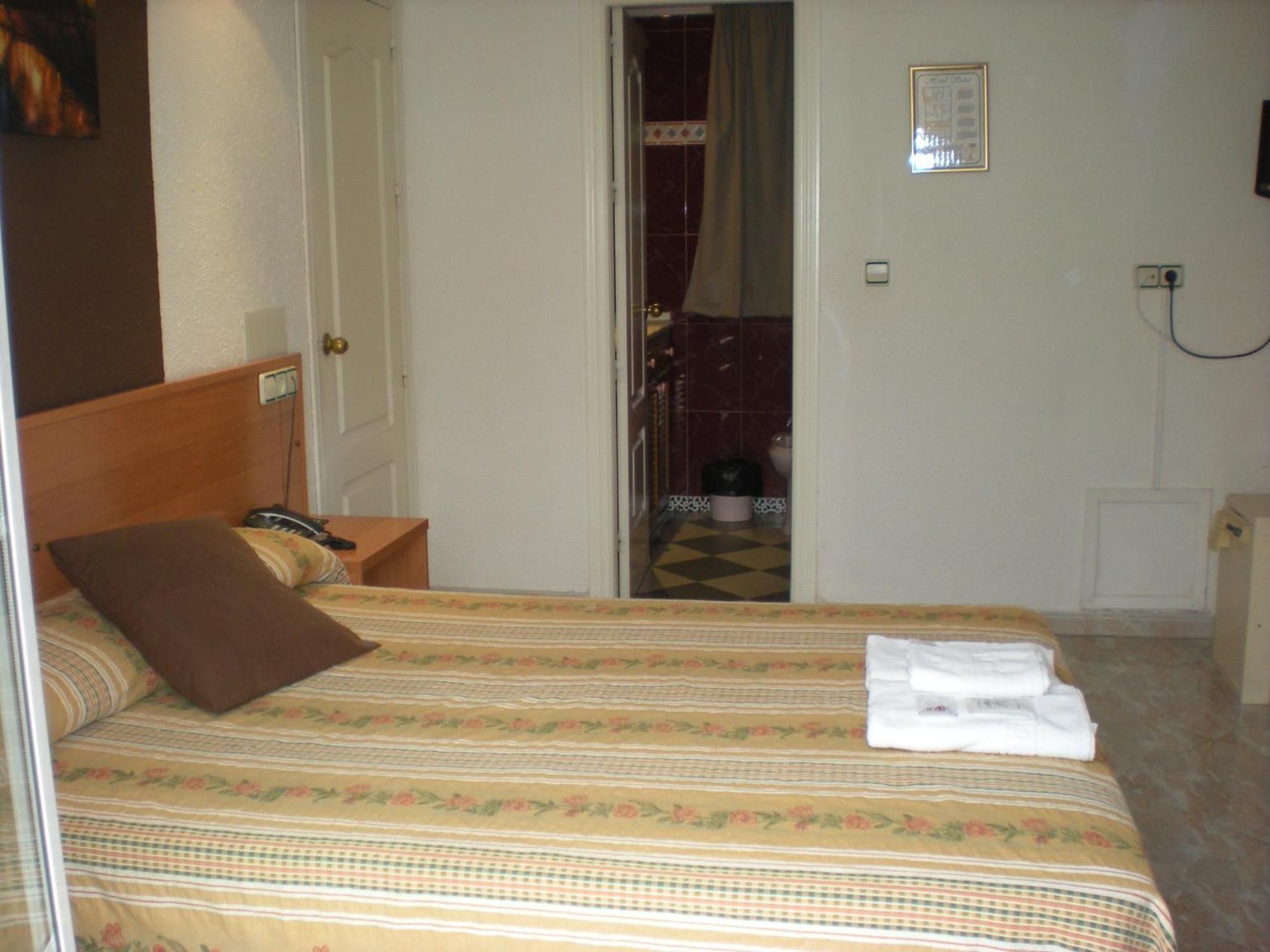 Hotel New Sanz Torremolinos Buitenkant foto